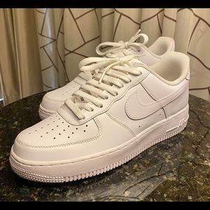 Men’s Nike Air Force 1 size: 8.5